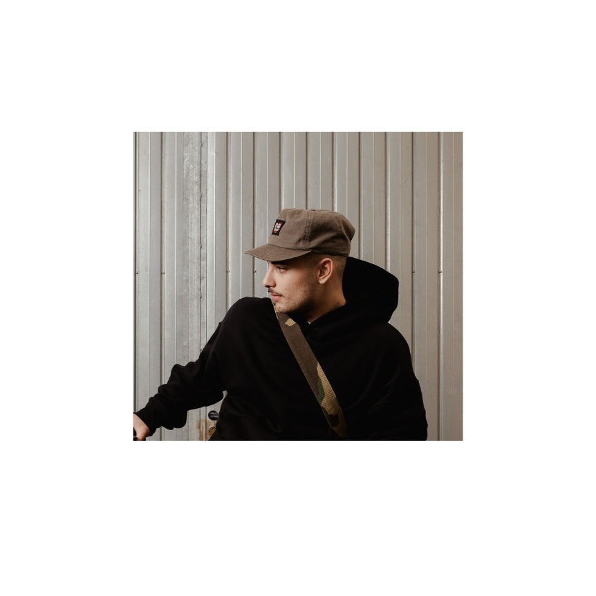 Navigator 5pannel caps